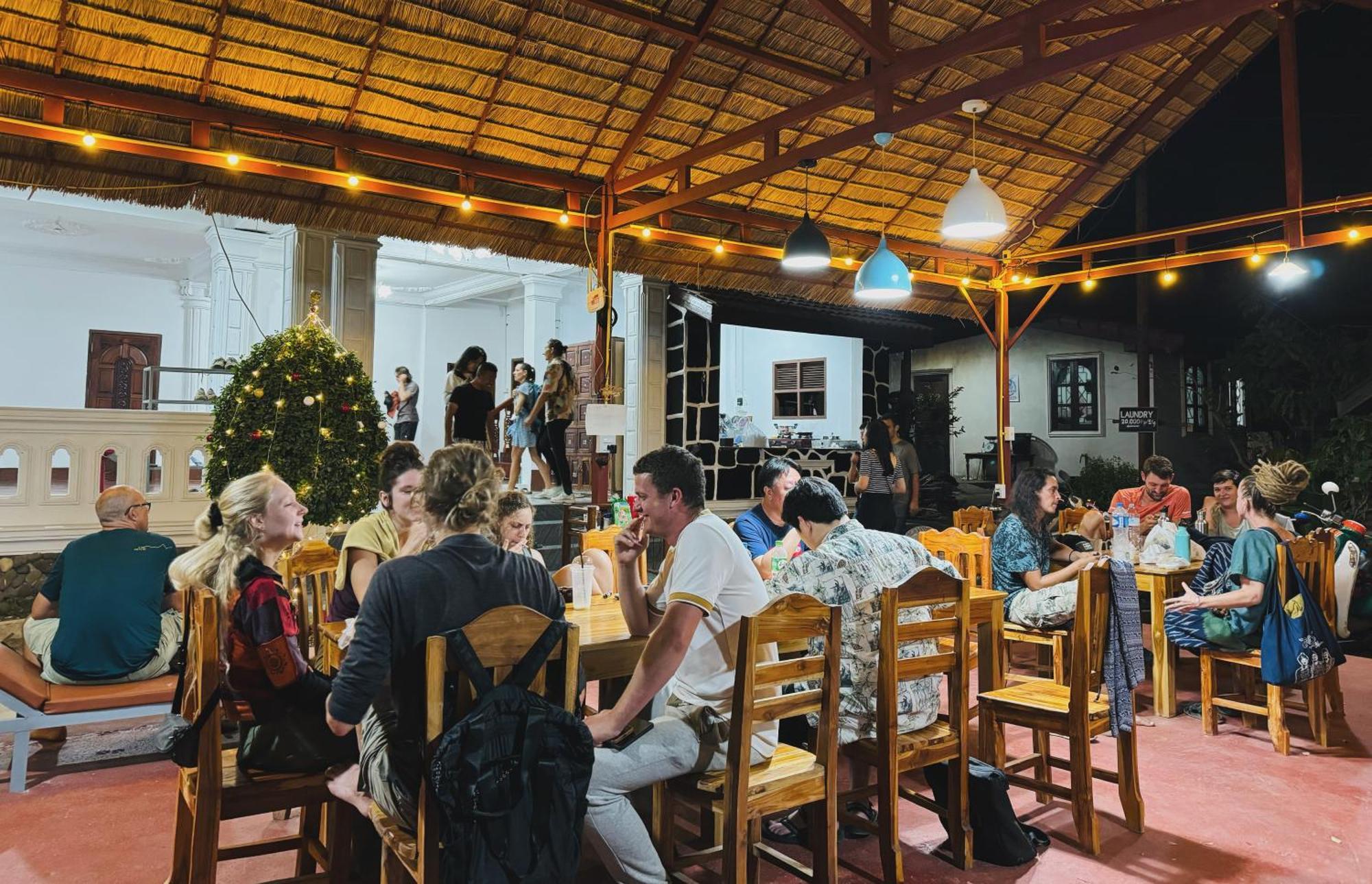 Sabai Sabai Backpackers Hostel Λουάνγκ Πραμπάνγκ Εξωτερικό φωτογραφία