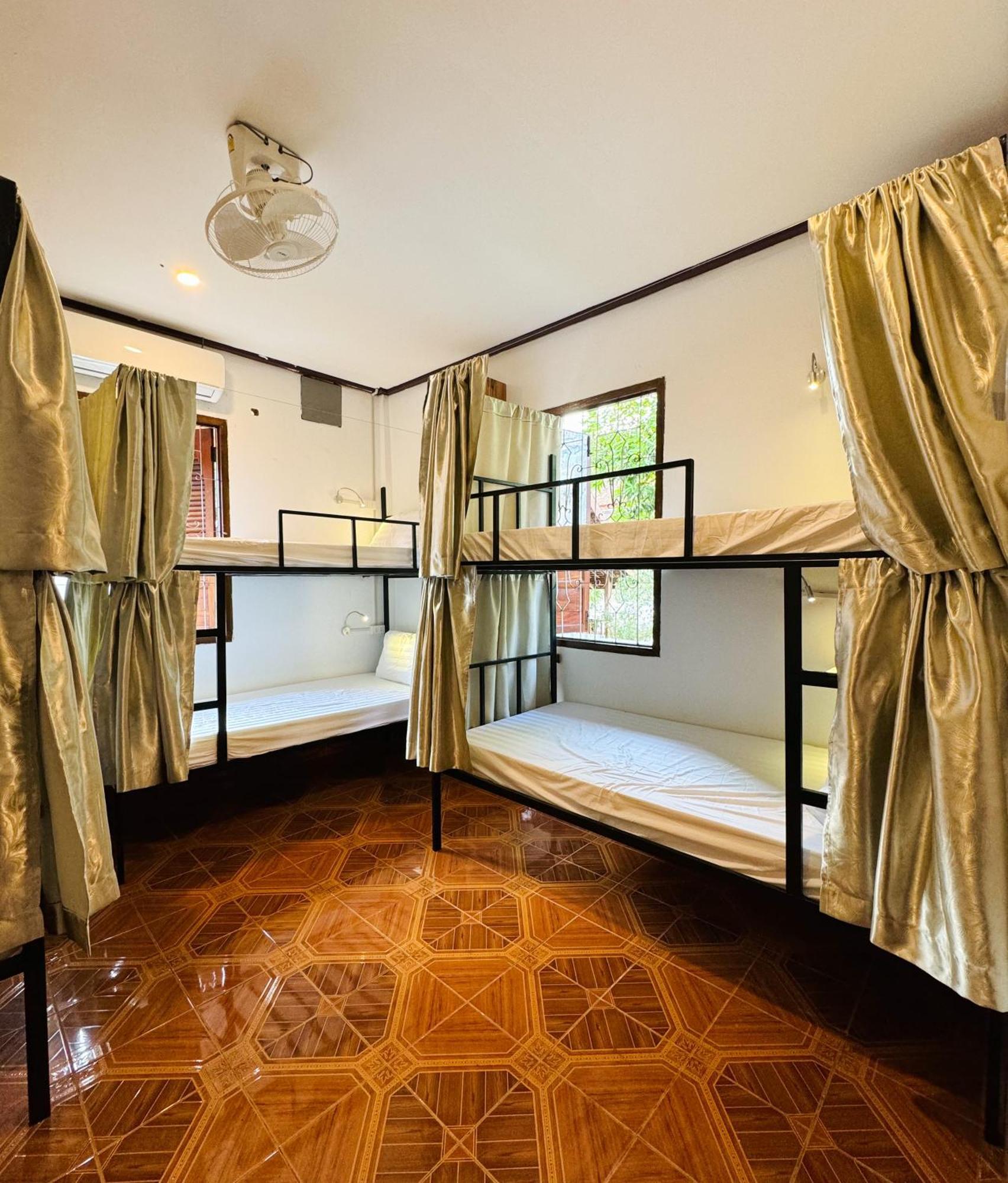 Sabai Sabai Backpackers Hostel Λουάνγκ Πραμπάνγκ Εξωτερικό φωτογραφία