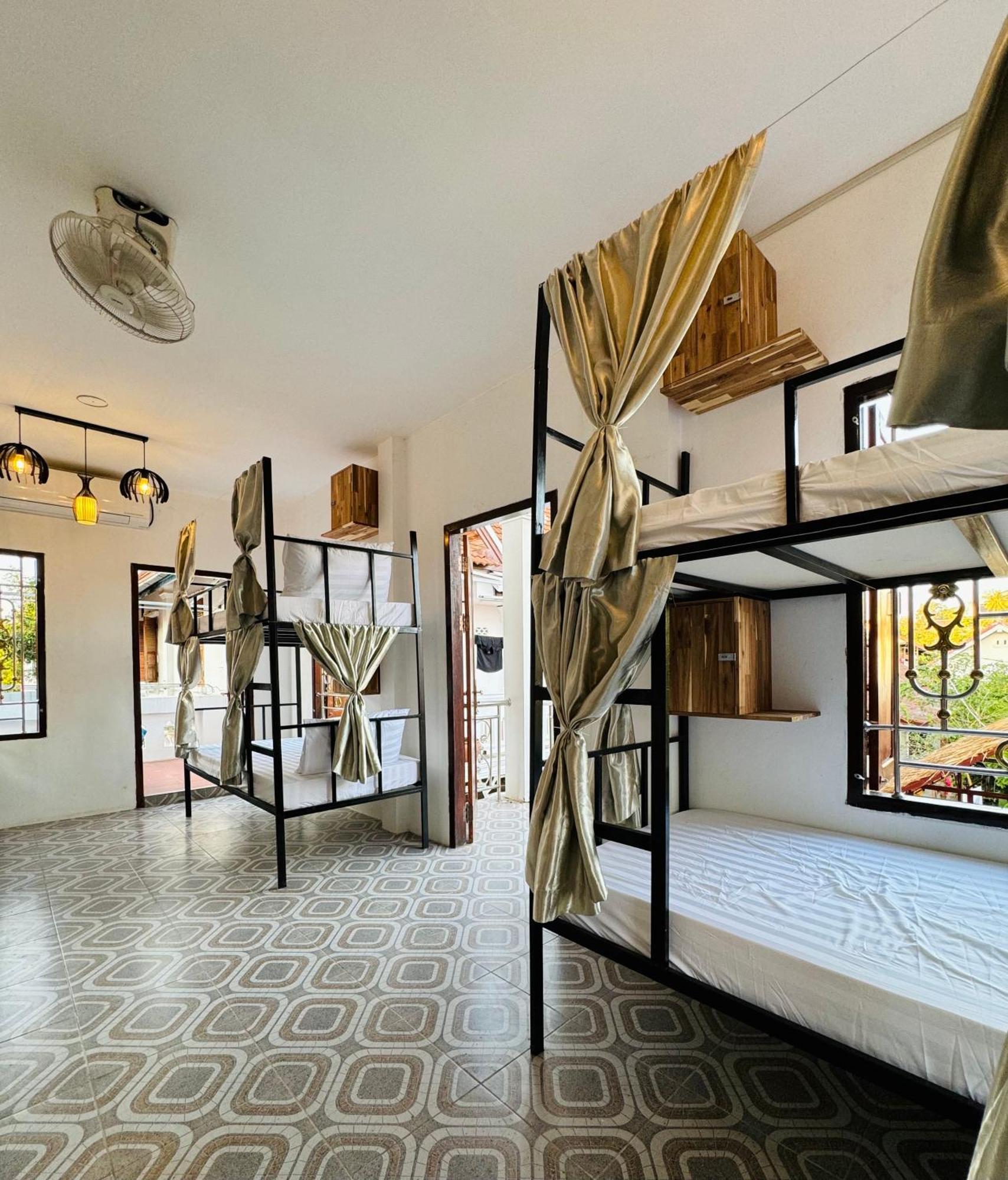 Sabai Sabai Backpackers Hostel Λουάνγκ Πραμπάνγκ Εξωτερικό φωτογραφία